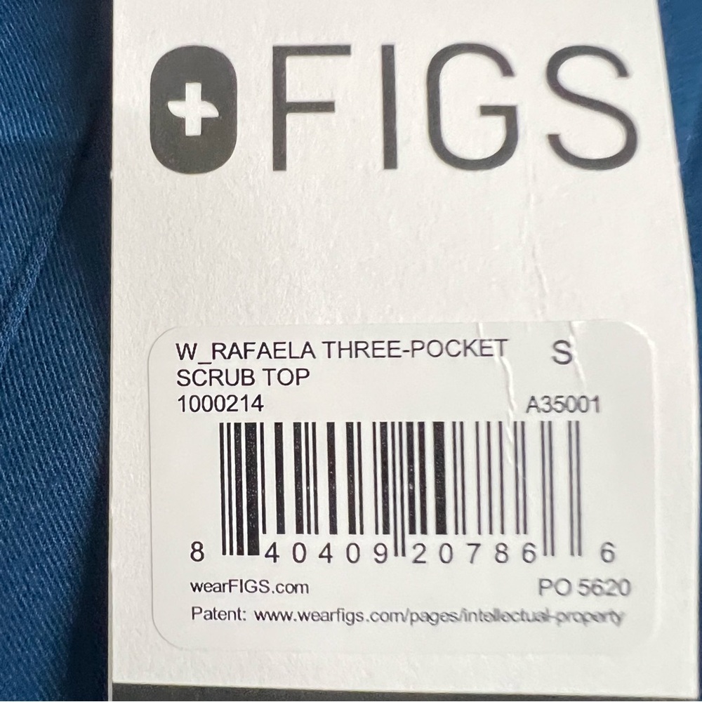 New Figs Rafaela Oversized Scrub Top - Picture 3 of 4